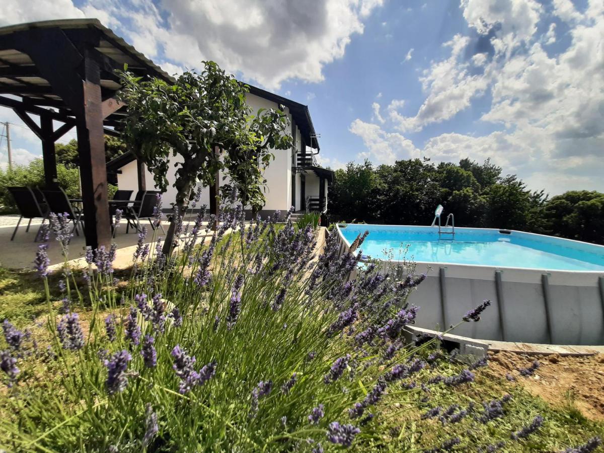 Holiday home Nirvana *